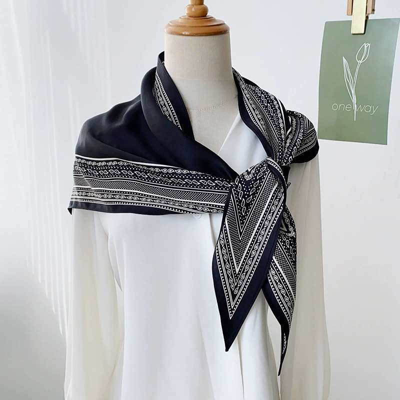 Retro Print Triangle Scarf view 7