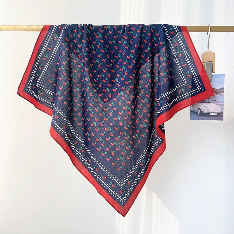 Foulard carré en coton cerise view 3