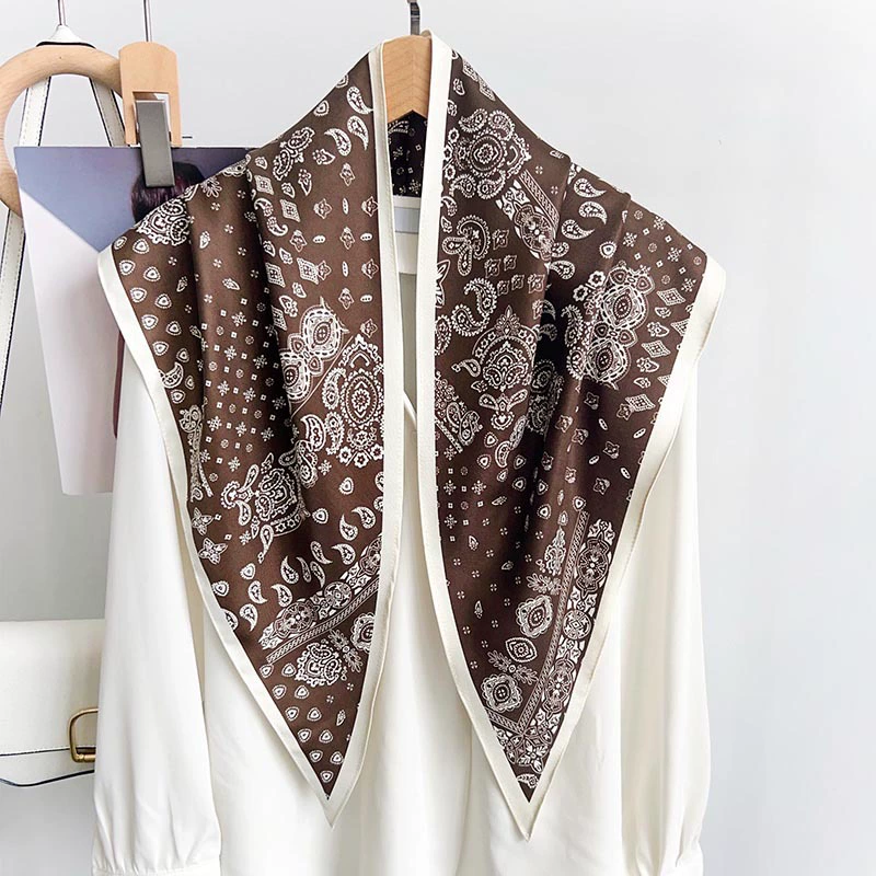 Polyester Paisley Triangle Scarf