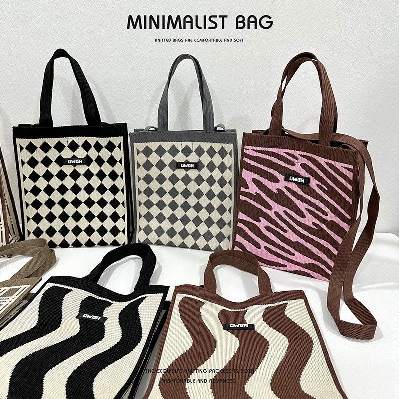 Handbag with Diamond Pattern