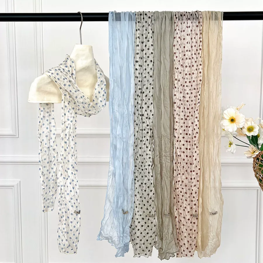 Pleated Shawl with Polka Dot