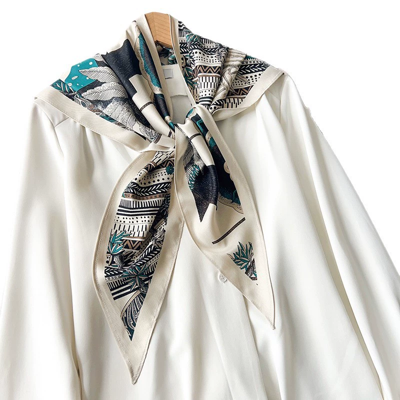 Polyester Cloud Print Triangle Scarf view 5