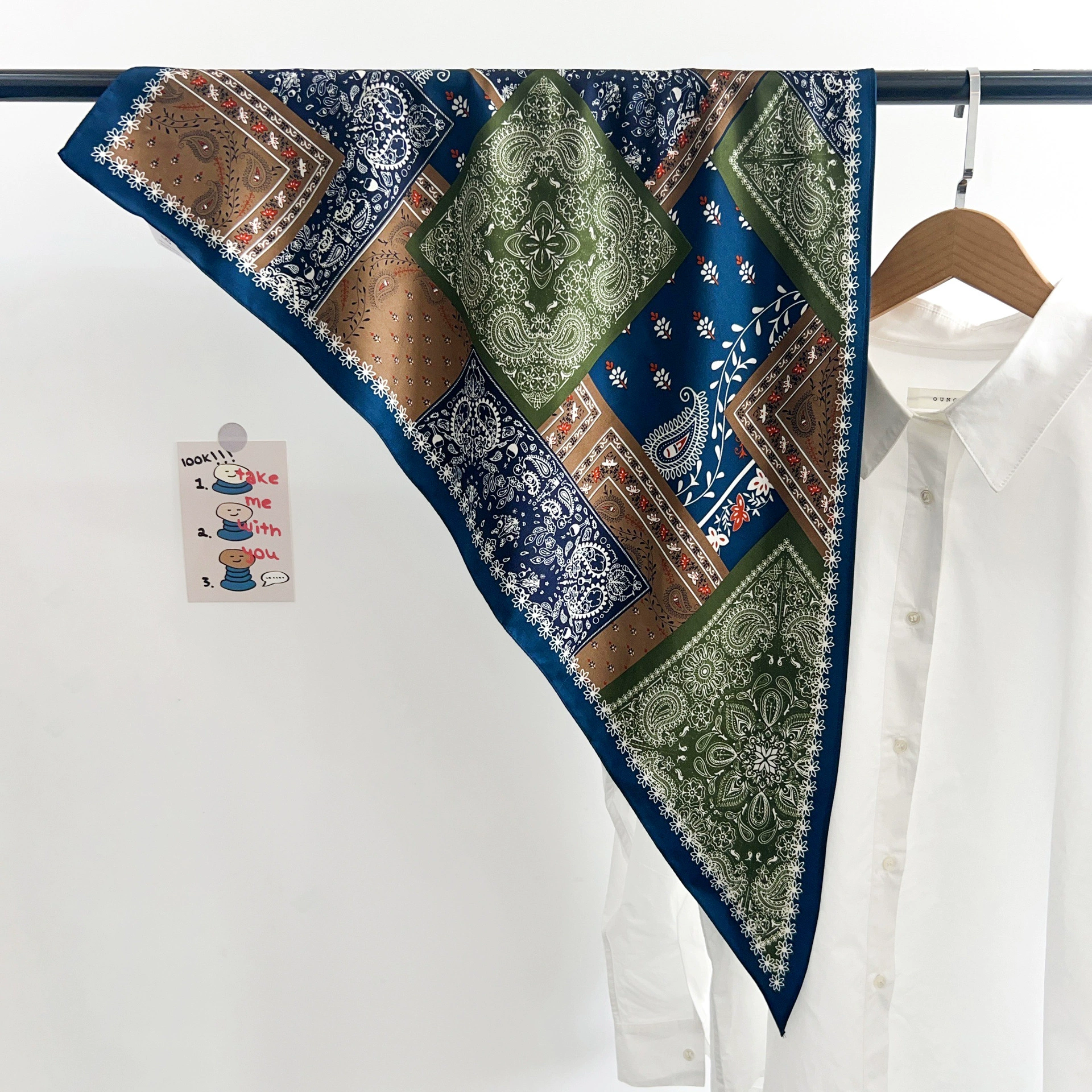 Polyester Stripe Triangle Scarf view 10