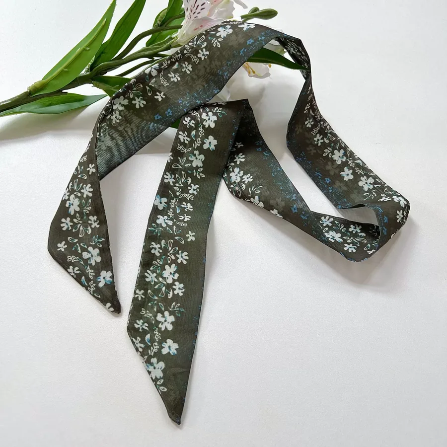 Chiffon Long Scarf with Retro Print view 10