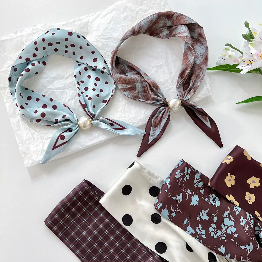 Magnetic Closure Scarf with Bow