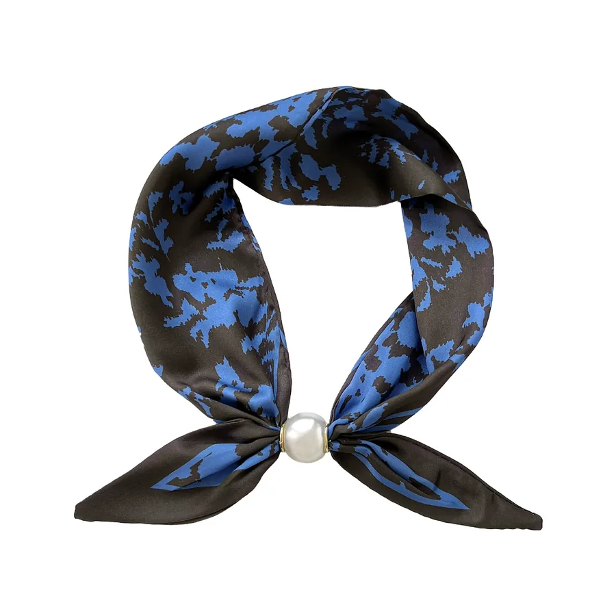 Magnetic Closure Scarf with Bow view 5