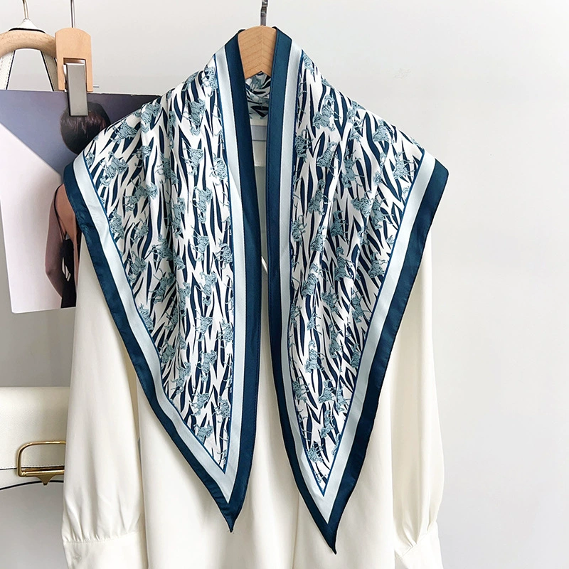 Triangle Scarf view 3