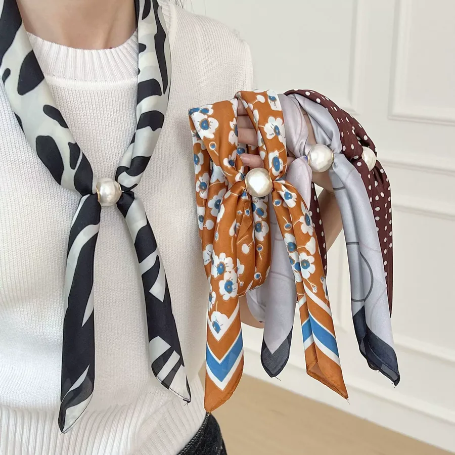 Magnetic Closure Scarf with Pearl Necklace view 4