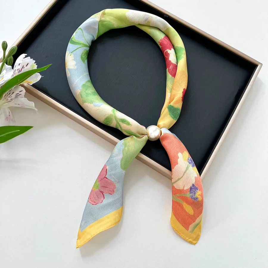 Magnetic Closure Scarf with Pearl Necklace view 6