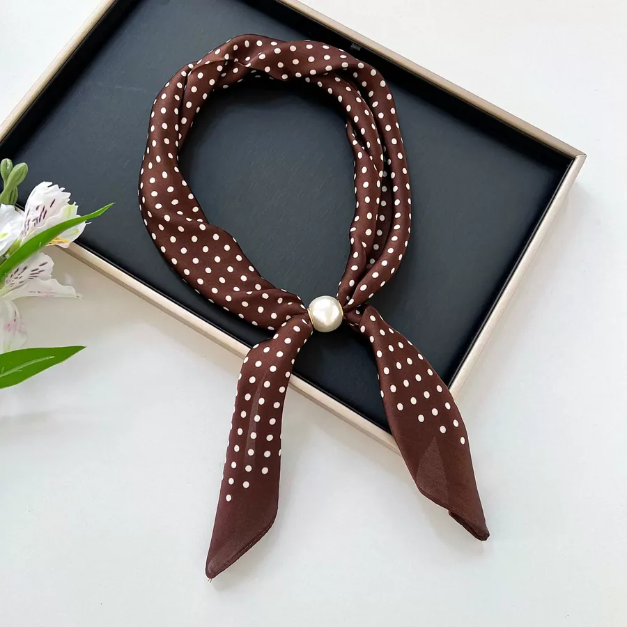 Magnetic Closure Scarf with Pearl Necklace view 7