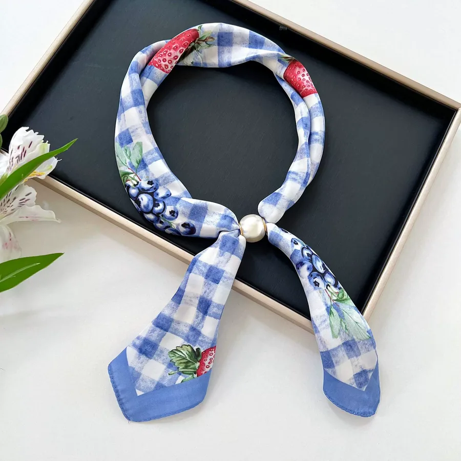 Magnetic Closure Scarf with Pearl Necklace view 9
