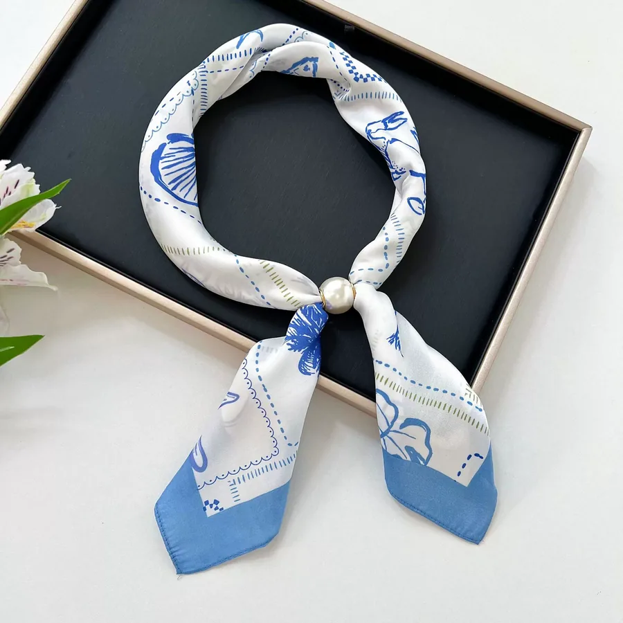 Magnetic Closure Scarf with Pearl Necklace view 11