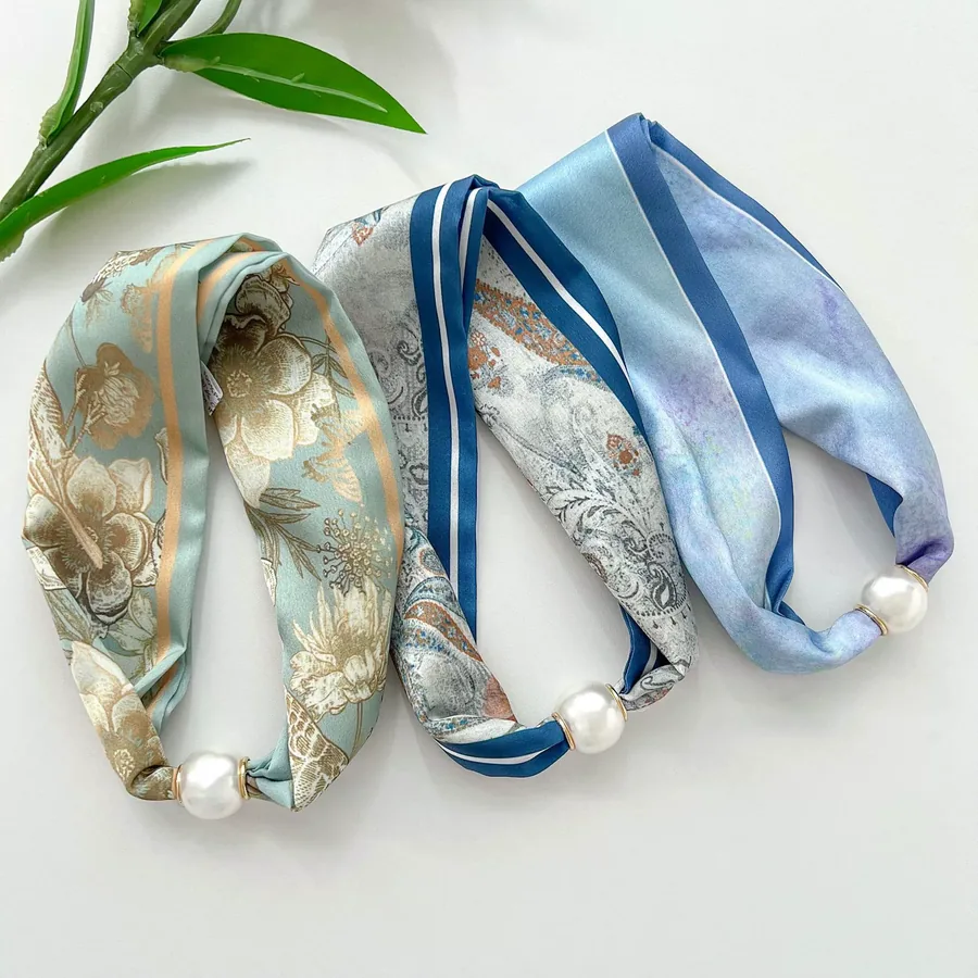 Magnetic Closure Scarf with Pearl Necklace view 2