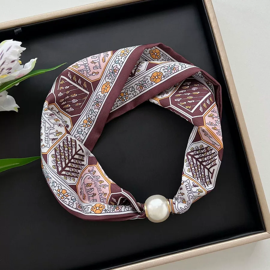 Magnetic Closure Scarf with Pearl Necklace view 12