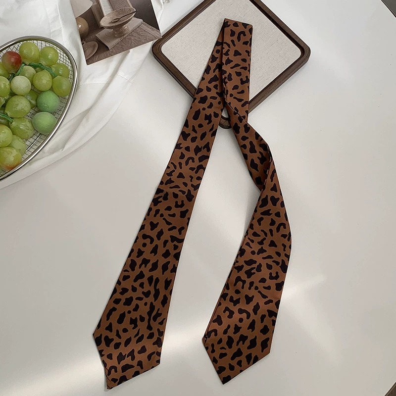Polyester Square Scarf with Letter Print view 10