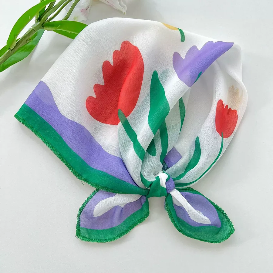 Foulard carré en coton-lin avec imprimé floral view 11