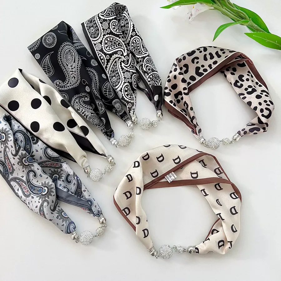 Magnetic Closure Scarf with Rhinestone