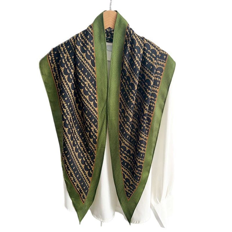 Lenço triangular Paisley view 5