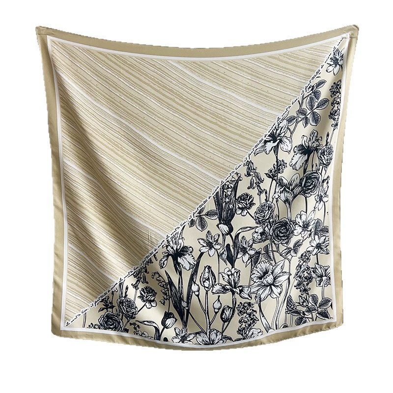 Foulard carré floral view 5