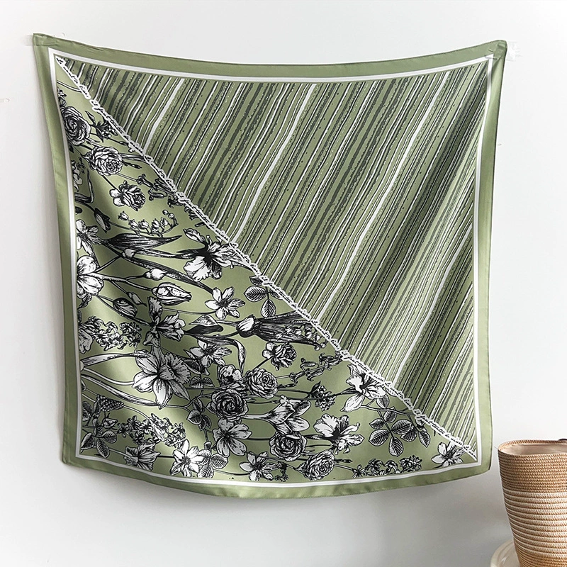 Foulard carré floral view 6