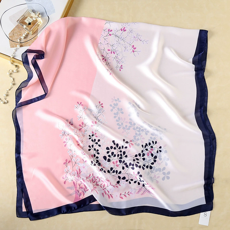 Foulard long imprimé floral aspect soie view 2