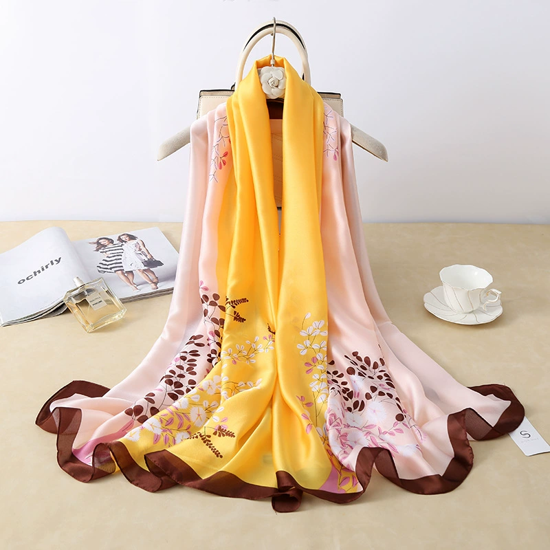 Foulard long imprimé floral aspect soie view 3