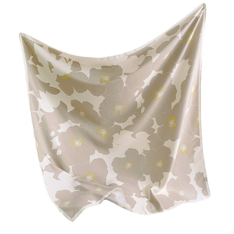 Foulard carré 90cm imprimé floral aspect soie view 5