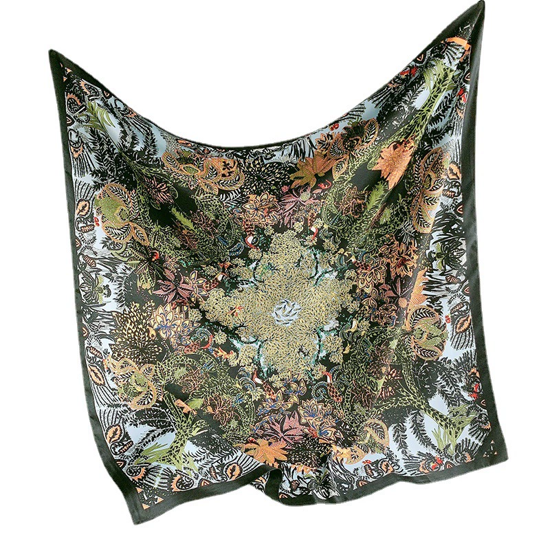 Foulard carré 90cm imprimé floral aspect soie view 5