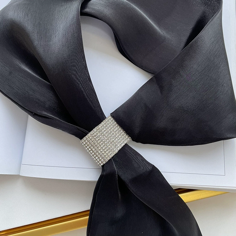 Foulard long en cristal view 4