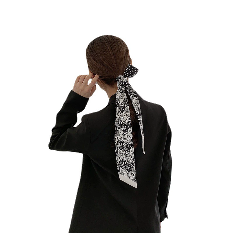 Houndstooth Print Twilly Scarf view 5