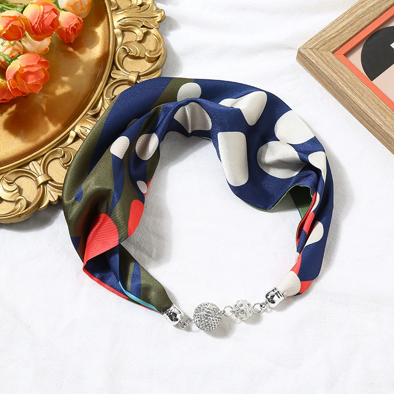 Magnetic Closure Scarf view 11