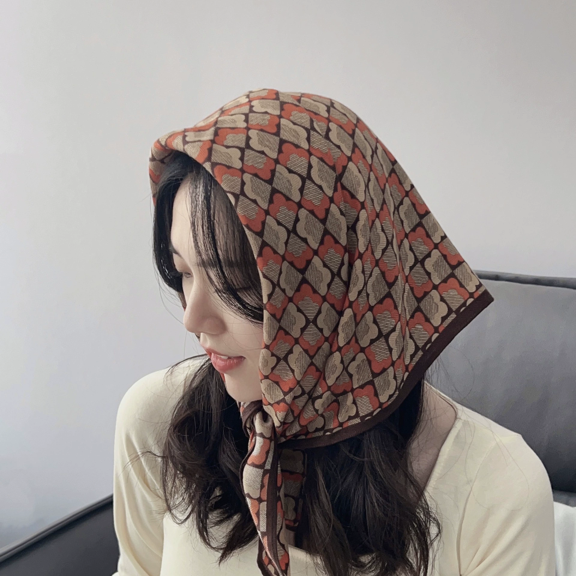 68cm Floral Print Cotton-Linen Square Scarf view 2