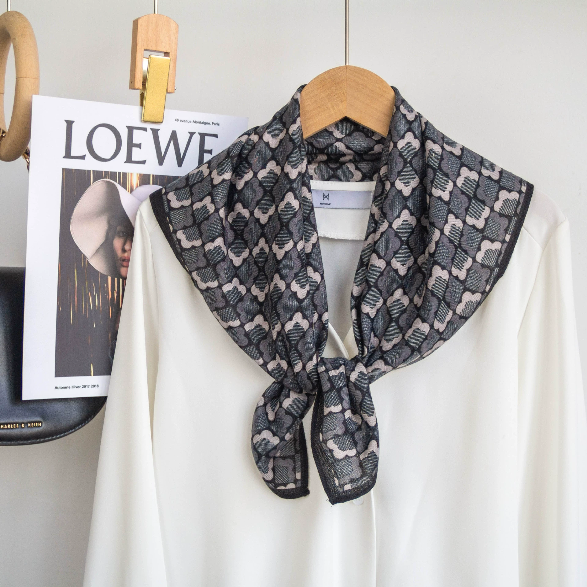 68cm Floral Print Cotton-Linen Square Scarf view 7
