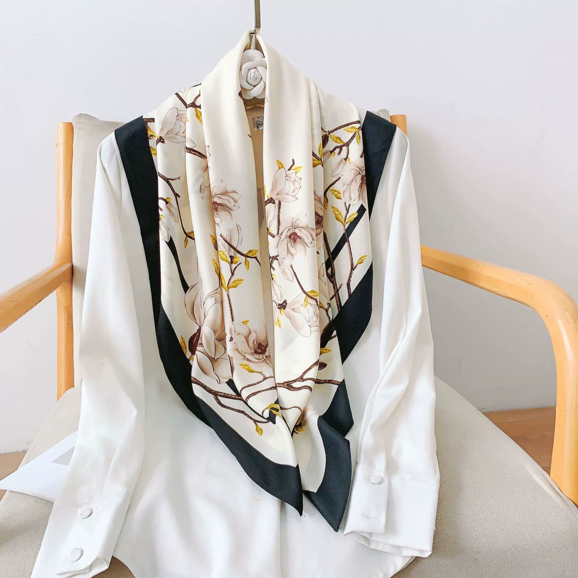 フローラルスカーフ90cm view 3