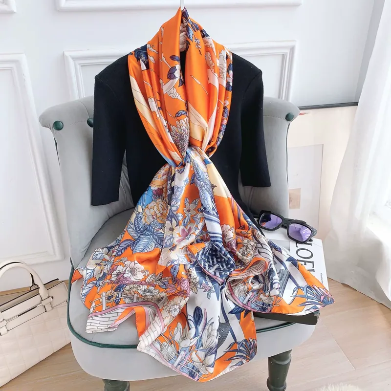 Foulard en voile à imprimé floral