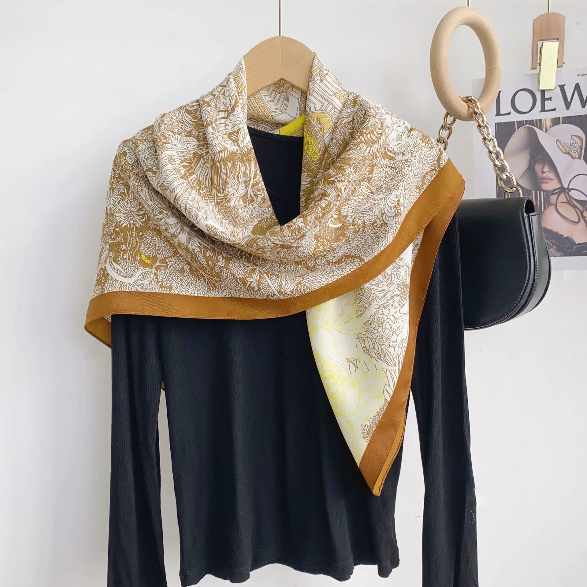 Foulard carré imprimé 90 cm view 2