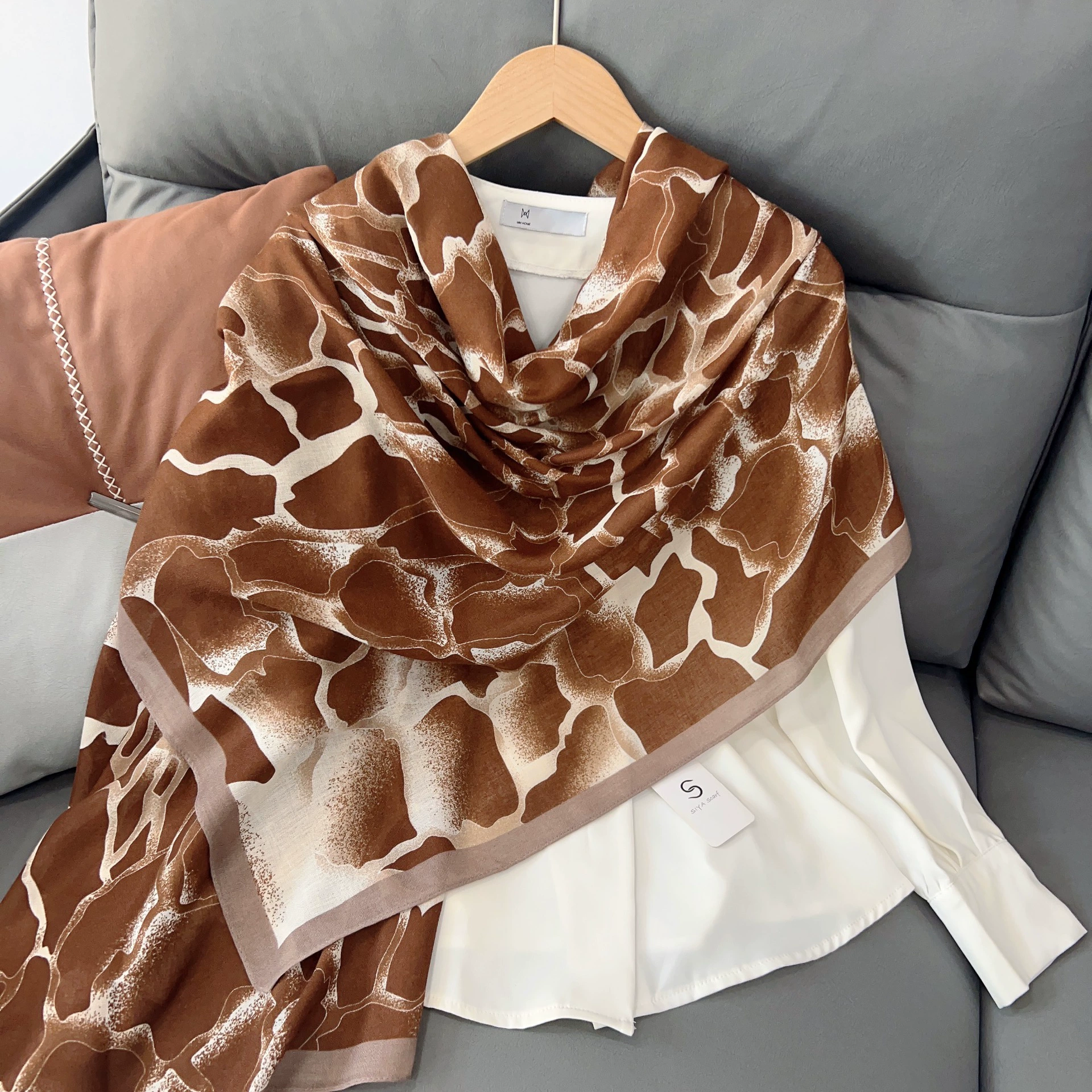 Cotton-Linen Beach Scarf view 2