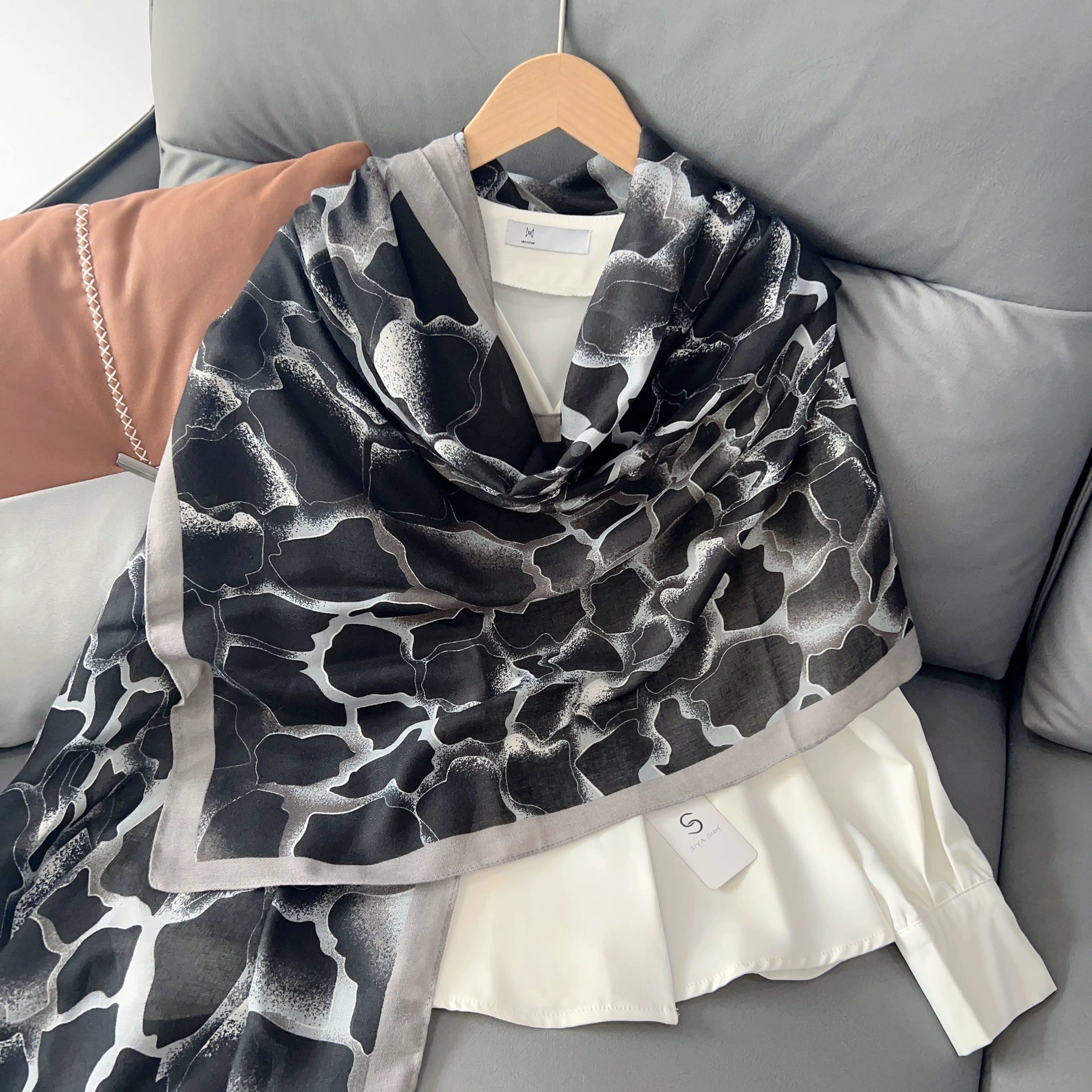 Cotton-Linen Beach Scarf view 6