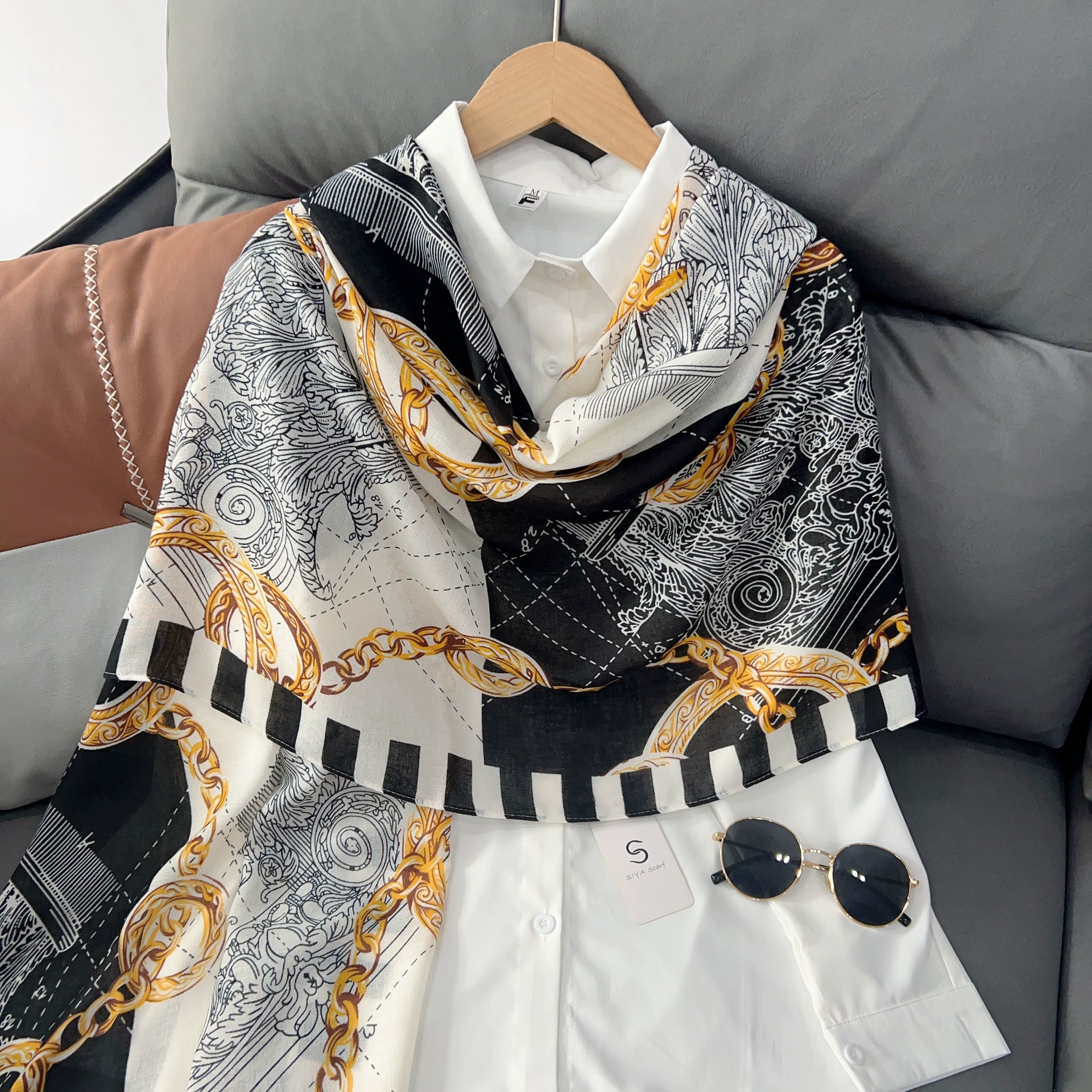 Chain Print Cotton-Linen Scarf view 4