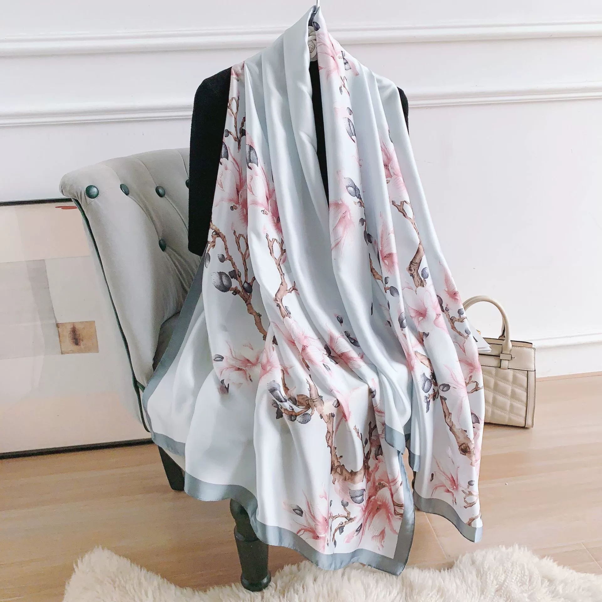 Foulard sheer à motif magnolia view 2