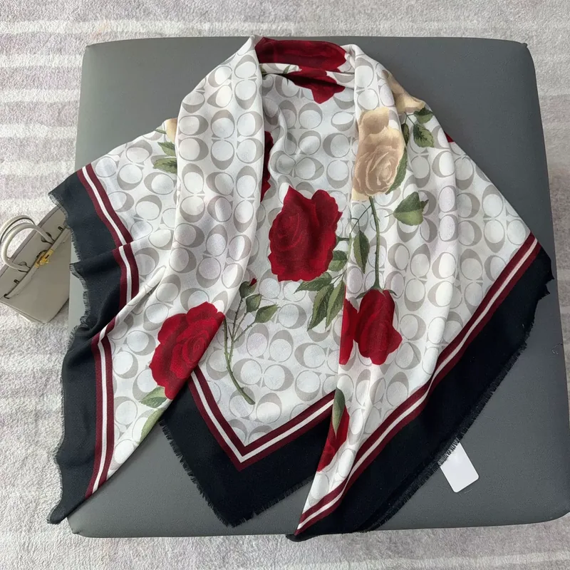 وشاح مربع شال مطبوع ورود بوليستر