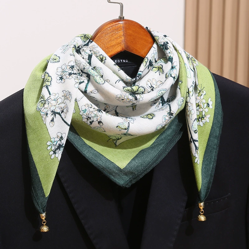 Magnetic Buckle Scarf with Gold Balls