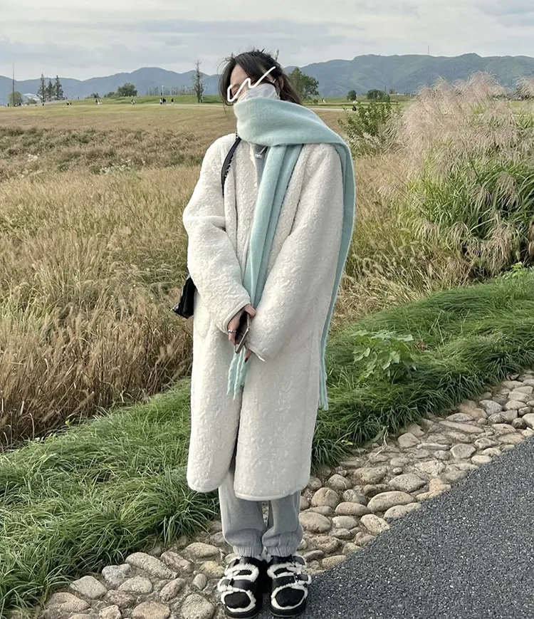 Mohair Knit Scarf with Fringe for Women view 11