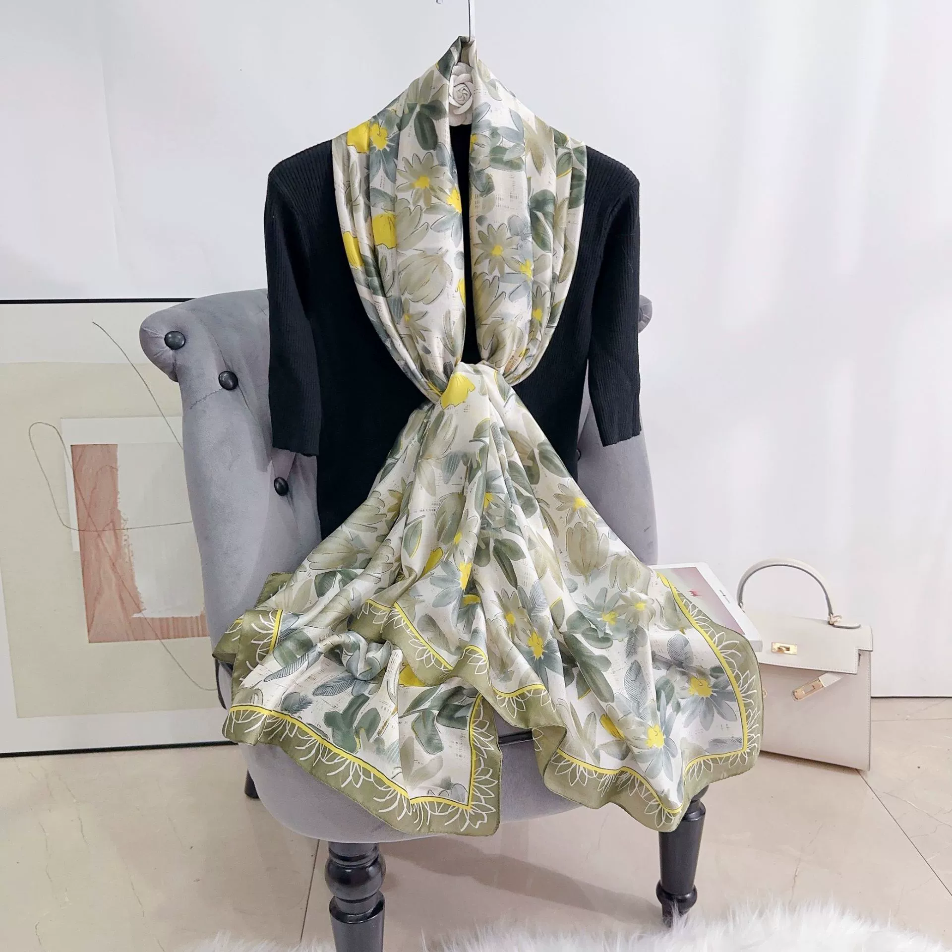 Polyester Floral Print Long Scarf view 3