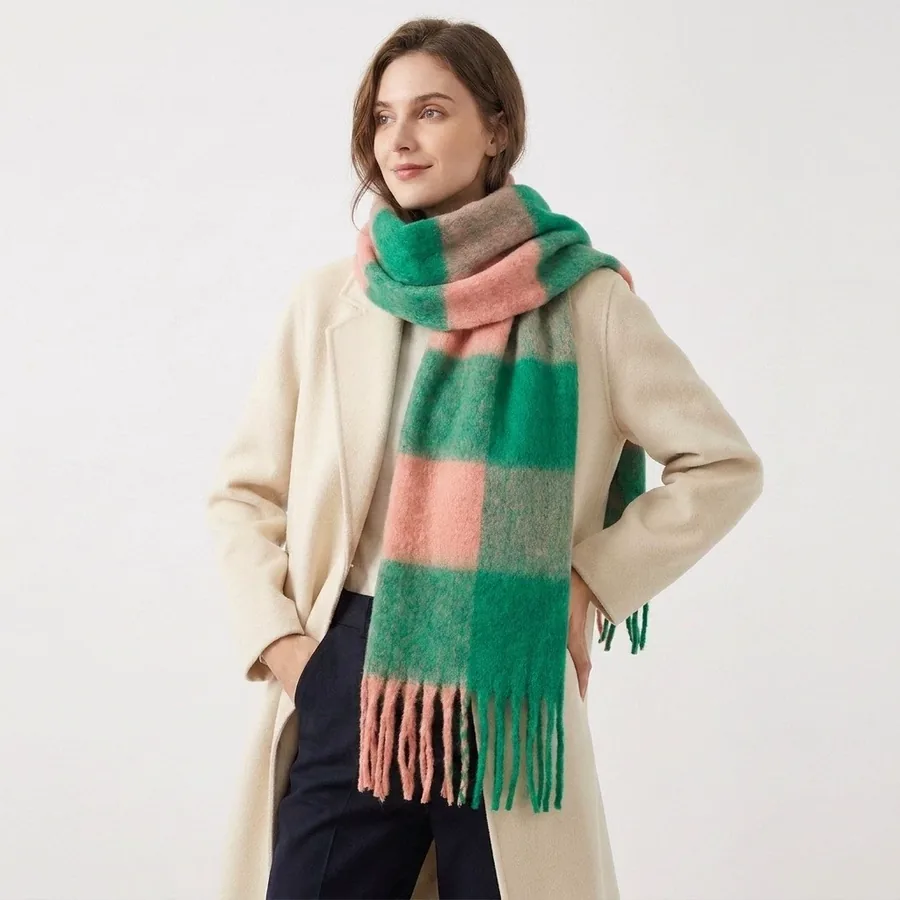 Polyester Check Scarf with Fringe view 3