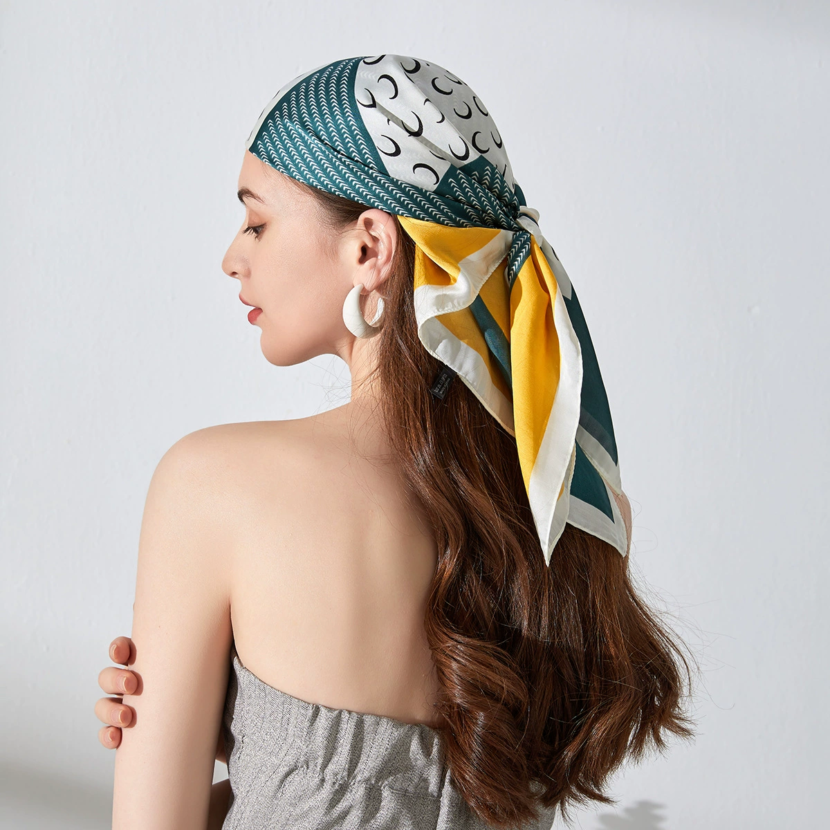 70cm Square Silk Scarf for Shirt Matching view 3