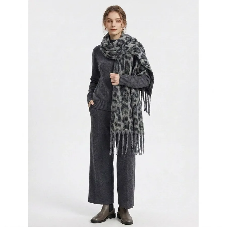 Acrylic Leopard Print Scarf view 2