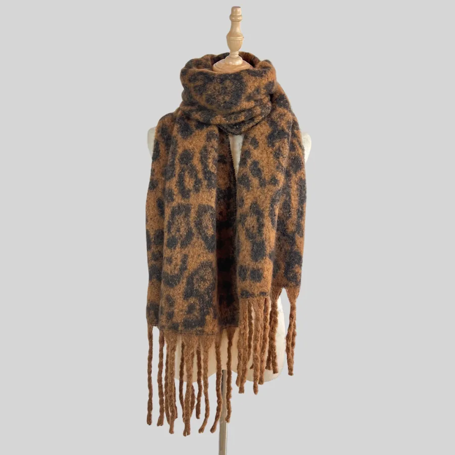 Acrylic Leopard Print Scarf view 9