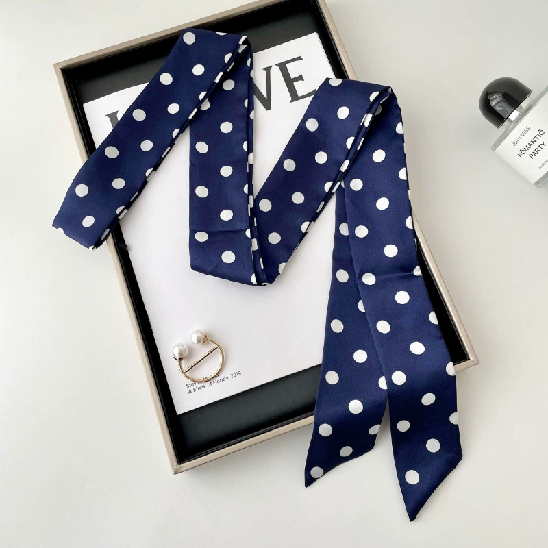 Narrow Pointed Scarf view 10