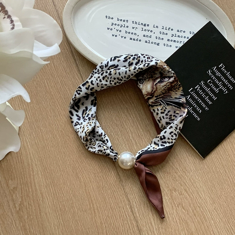 Pearl Magnetic Clasp Scarf view 6